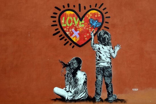 Pop Love Alessio B murale per IDoLove urban art festival Comune di Dolo